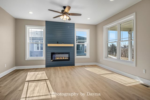 392 White Hawk Way, Manteno, IL 60950