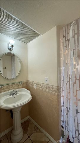 1701 Neil Armstrong 105, Montebello, CA 90640