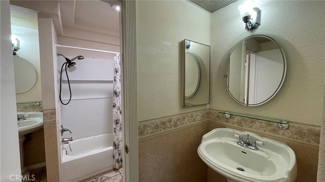 1701 Neil Armstrong 105, Montebello, CA 90640