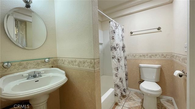 1701 Neil Armstrong 105, Montebello, CA 90640