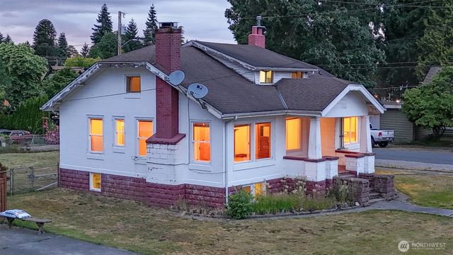 204 S Madison Street, Monroe, WA 98272