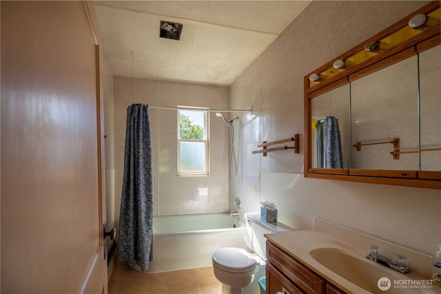 204 S Madison Street, Monroe, WA 98272