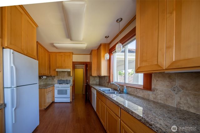 204 S Madison Street, Monroe, WA 98272