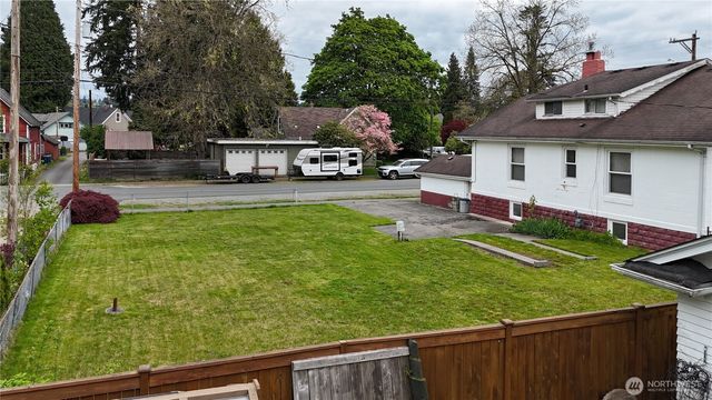 204 S Madison Street, Monroe, WA 98272
