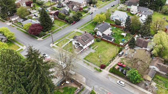204 S Madison Street, Monroe, WA 98272