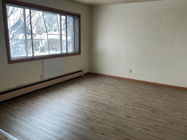 5824 W Beloit ROAD, West Allis, WI 53219