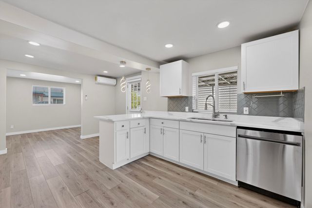 804 Prospect Avenue NW, Albuquerque, NM 87102