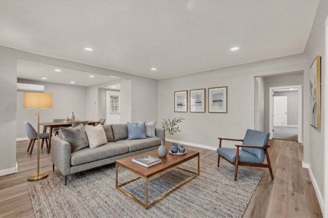 804 Prospect Avenue NW, Albuquerque, NM 87102