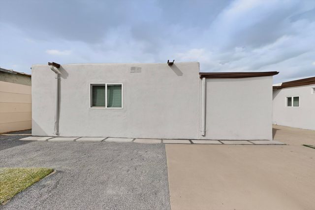 804 Prospect Avenue NW, Albuquerque, NM 87102