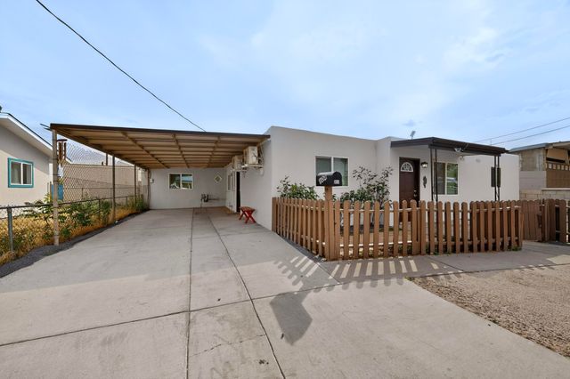 804 Prospect Avenue NW, Albuquerque, NM 87102