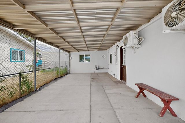 804 Prospect Avenue NW, Albuquerque, NM 87102