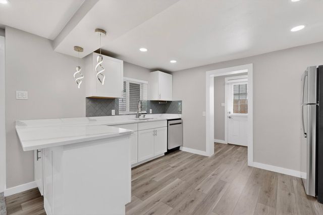 804 Prospect Avenue NW, Albuquerque, NM 87102