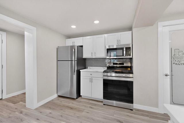 804 Prospect Avenue NW, Albuquerque, NM 87102