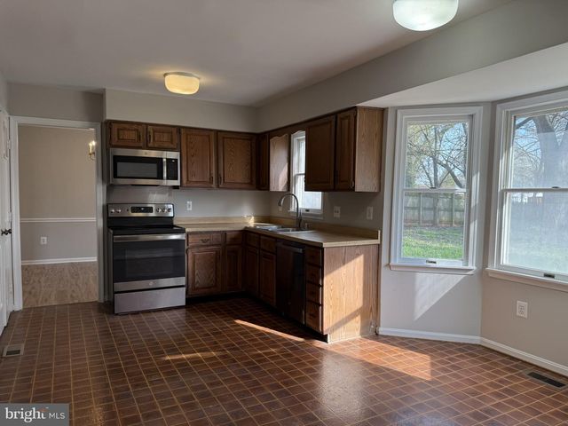 8659 BANNERWOOD DR, Manassas, VA 20109