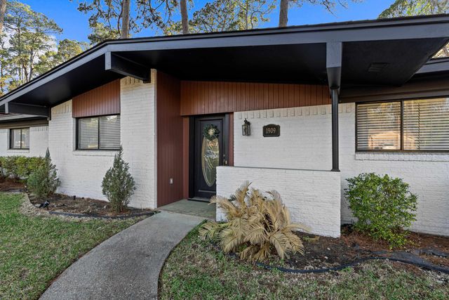 1909 Mary Jane Dr, Longview, TX 75601