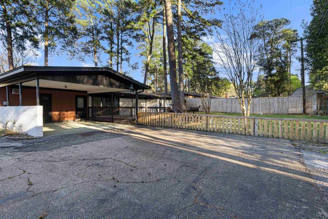 1909 Mary Jane Dr, Longview, TX 75601