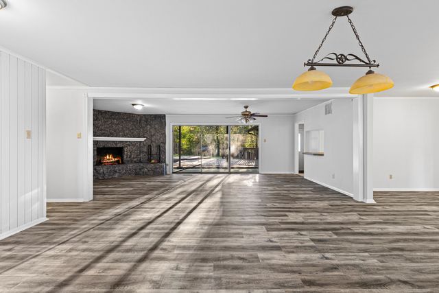 1909 Mary Jane Dr, Longview, TX 75601