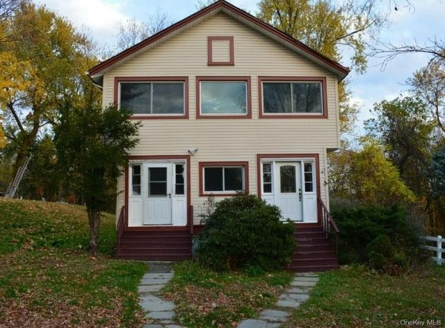6 Stowe Road, Peekskill, NY 10566