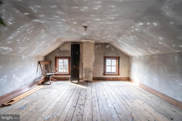 975 GRAVEL PIKE, Palm, PA 18070