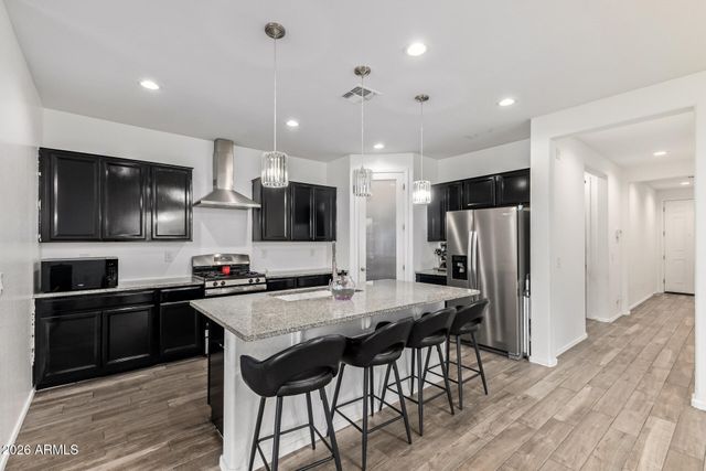 7524 W WARNER Street, Phoenix, AZ 85043