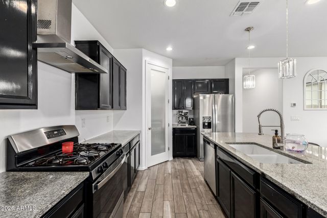 7524 W WARNER Street, Phoenix, AZ 85043