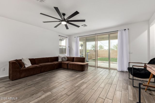 7524 W WARNER Street, Phoenix, AZ 85043