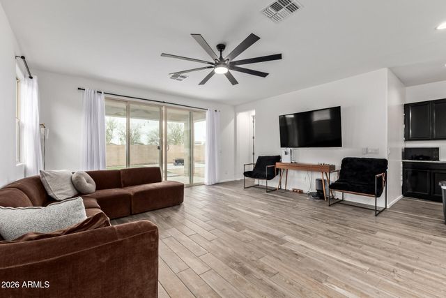 7524 W WARNER Street, Phoenix, AZ 85043