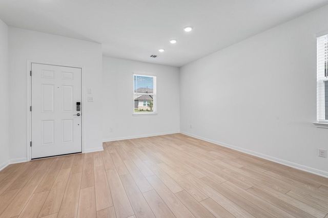 608 Emory Crossing BLVD, Hutto, TX 78634