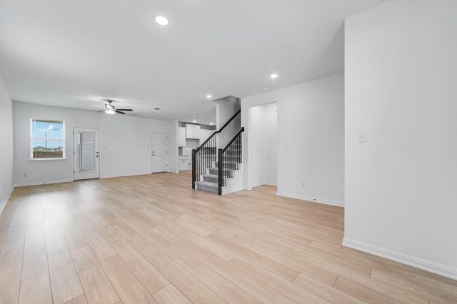 608 Emory Crossing BLVD, Hutto, TX 78634