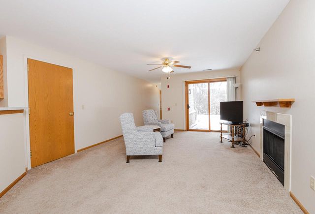 930 Oconomowoc PARKWAY, Oconomowoc, WI 53066