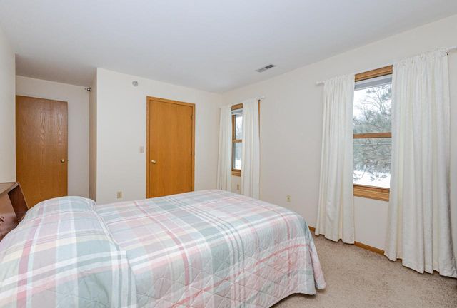 930 Oconomowoc PARKWAY, Oconomowoc, WI 53066