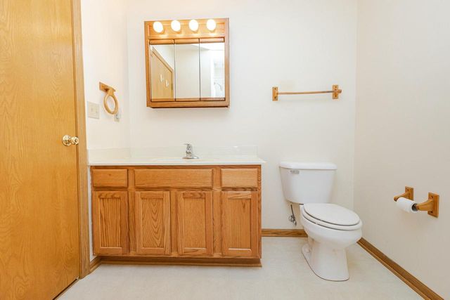 930 Oconomowoc PARKWAY, Oconomowoc, WI 53066