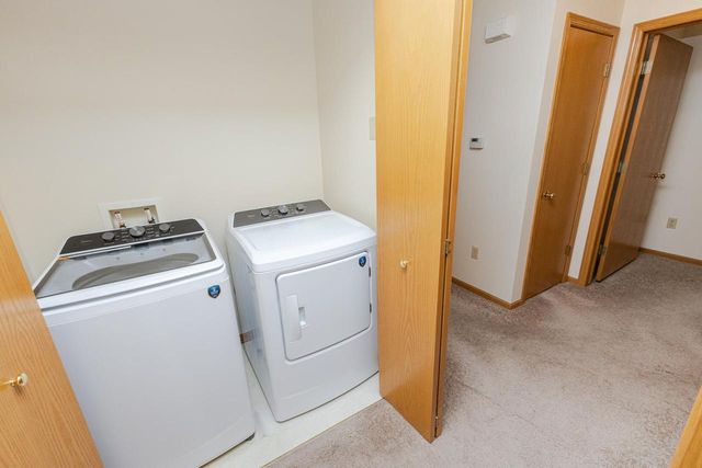 930 Oconomowoc PARKWAY, Oconomowoc, WI 53066