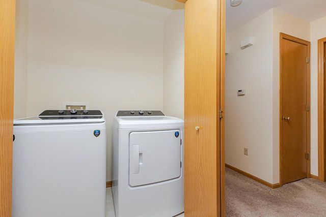 930 Oconomowoc PARKWAY, Oconomowoc, WI 53066