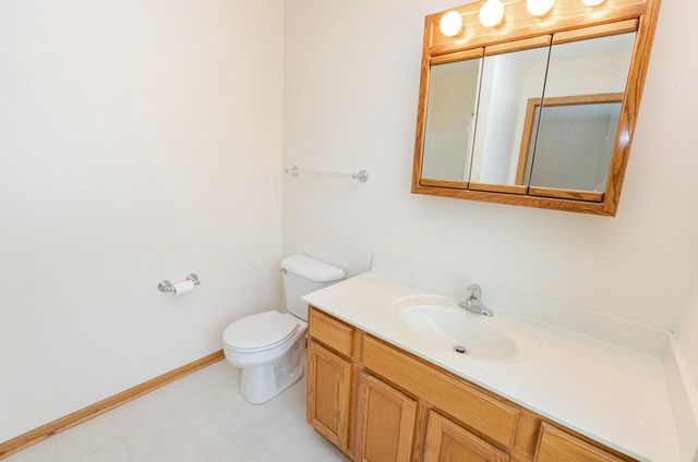 930 Oconomowoc PARKWAY, Oconomowoc, WI 53066