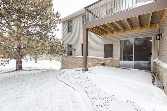 930 Oconomowoc PARKWAY, Oconomowoc, WI 53066