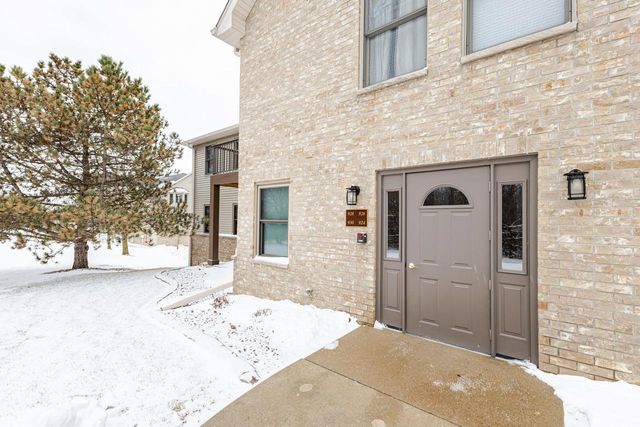 930 Oconomowoc PARKWAY, Oconomowoc, WI 53066