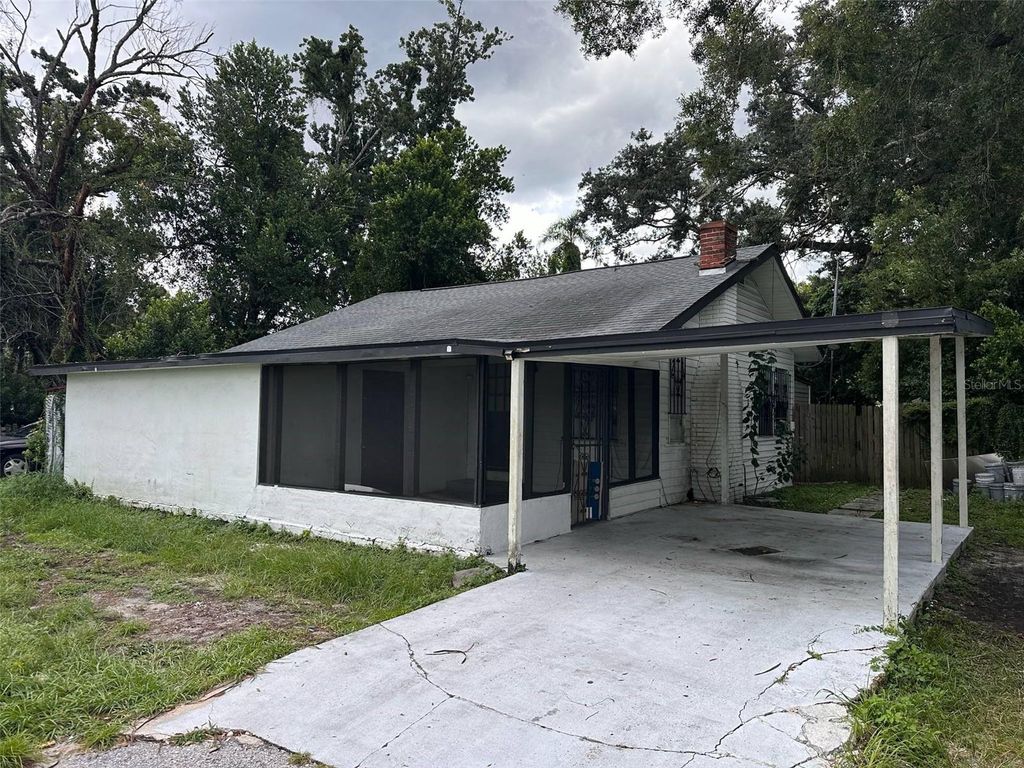 Image 21 of property listing at 919 E 122ND AVENUE, Tampa, FL 33612
