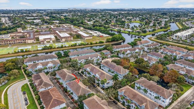 1252 Via De Fossi, Boynton Beach, FL 33426