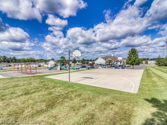 6435 Prince Blvd, Tyrone Township, MI 48430