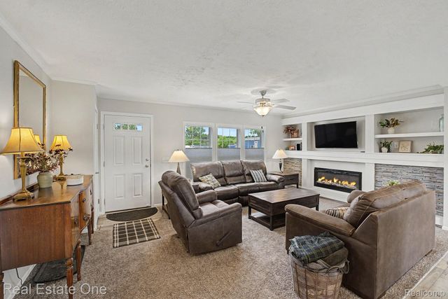 6435 Prince Blvd, Tyrone Township, MI 48430
