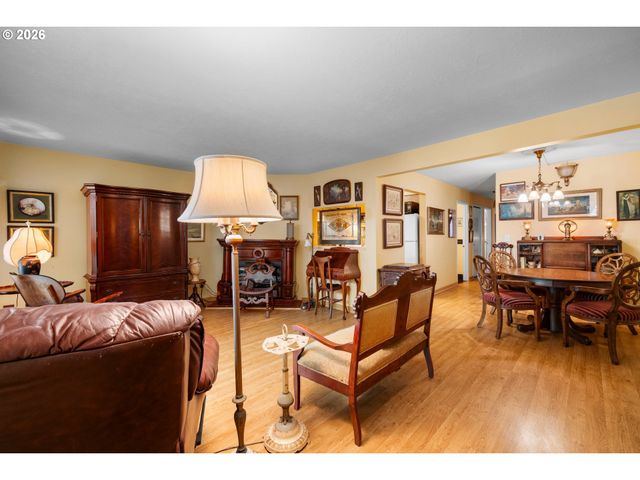 15938 QUARRY Rd B-3, Lake Oswego, OR 97035
