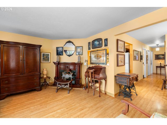 15938 QUARRY Rd B-3, Lake Oswego, OR 97035