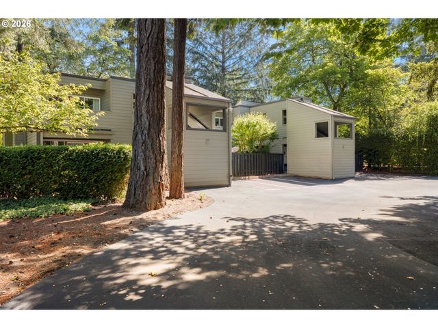 15938 QUARRY Rd B-3, Lake Oswego, OR 97035