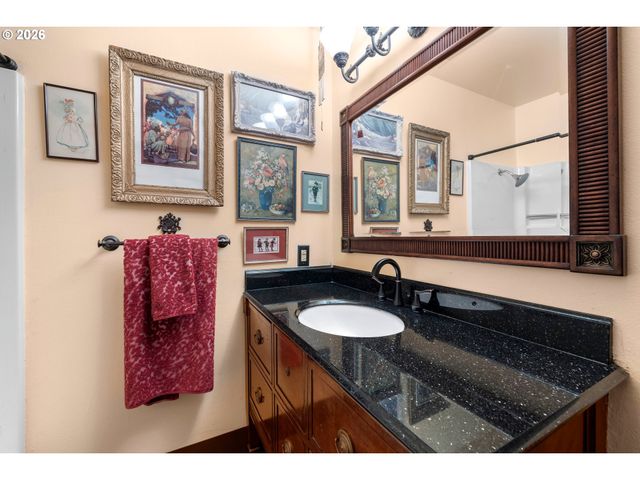 15938 QUARRY Rd B-3, Lake Oswego, OR 97035