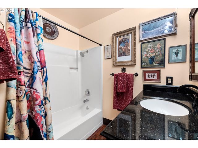 15938 QUARRY Rd B-3, Lake Oswego, OR 97035