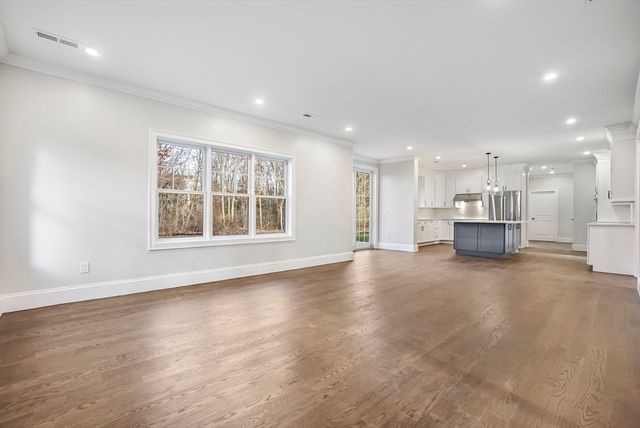 157 Mill St, Natick, MA 01760