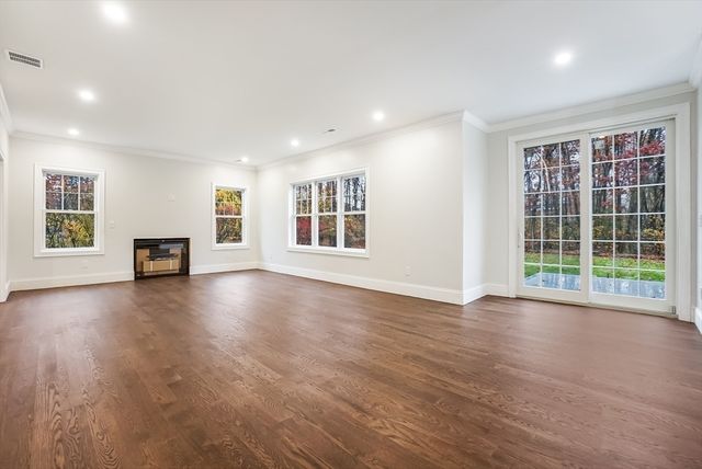 157 Mill St, Natick, MA 01760