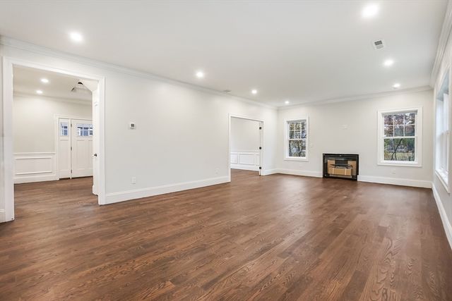 157 Mill St, Natick, MA 01760