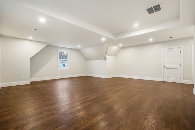 157 Mill St, Natick, MA 01760